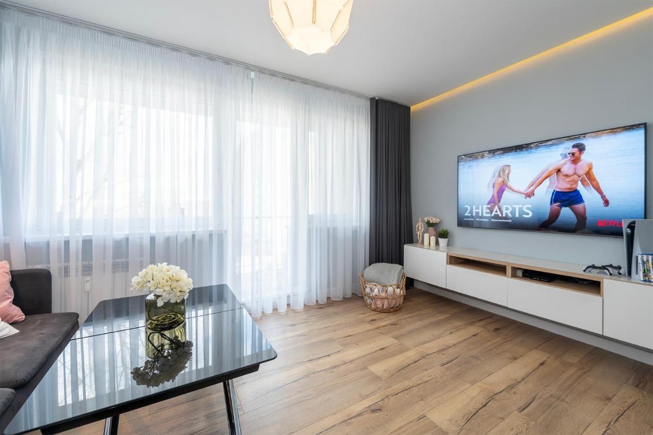 Golden Sands - Winda, 2 Sypialnie Oraz Salon, Lozeczko Turystyczne, Balkon, Play Station 5, Ekspress Do Kawy, Atlas Arena, Zoo, Fala Лодз Екстериор снимка